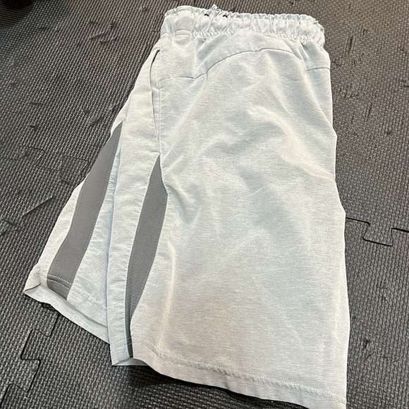 Nike dry fit shorts - Picture 3 of 3